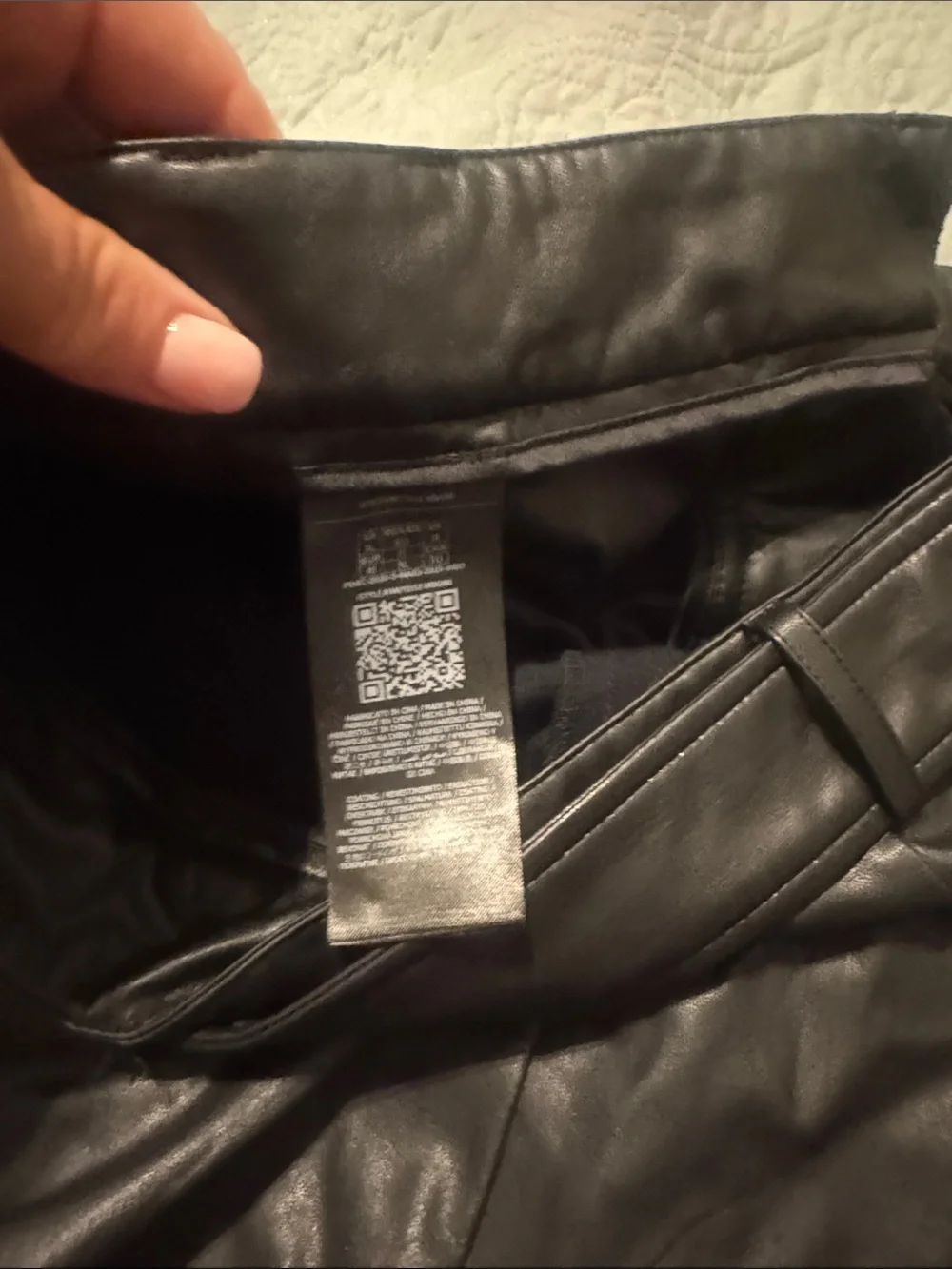 Guess Black High-Waist Faux Leather Paperbag Shorts with Belt XL